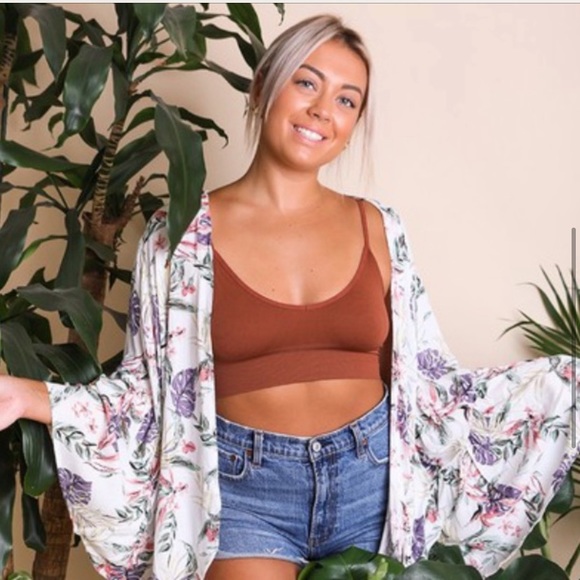 5 Star Rated New Cozy Seamless Bralette - Picture 4 of 8